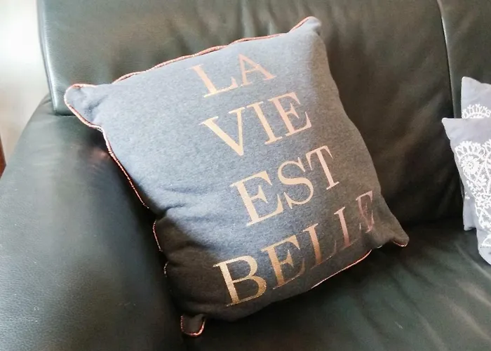 Living In History - Modern Country Lejlighed